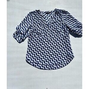 41 Hawthorn Blue White Wave Chevron Blouse V-Neck 3/4 Ruched Sleeve Polyester M